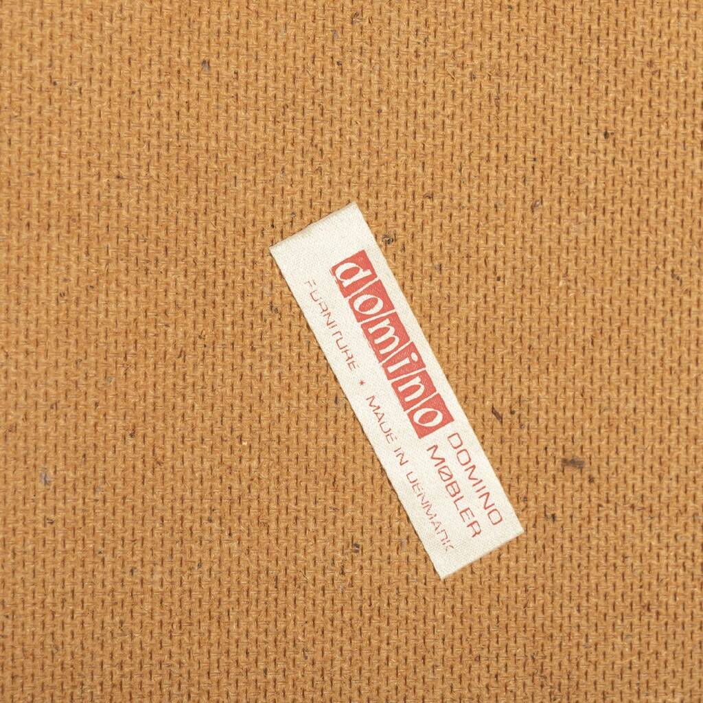 Woodem shelf system Domino