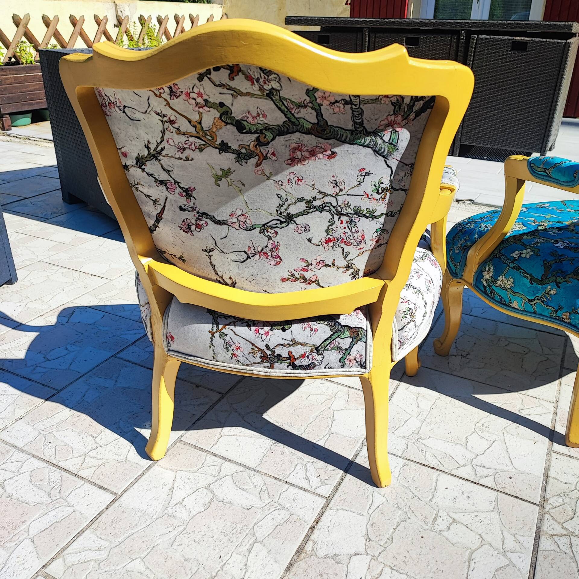 Paire de fauteuils cabriolets, rénovés