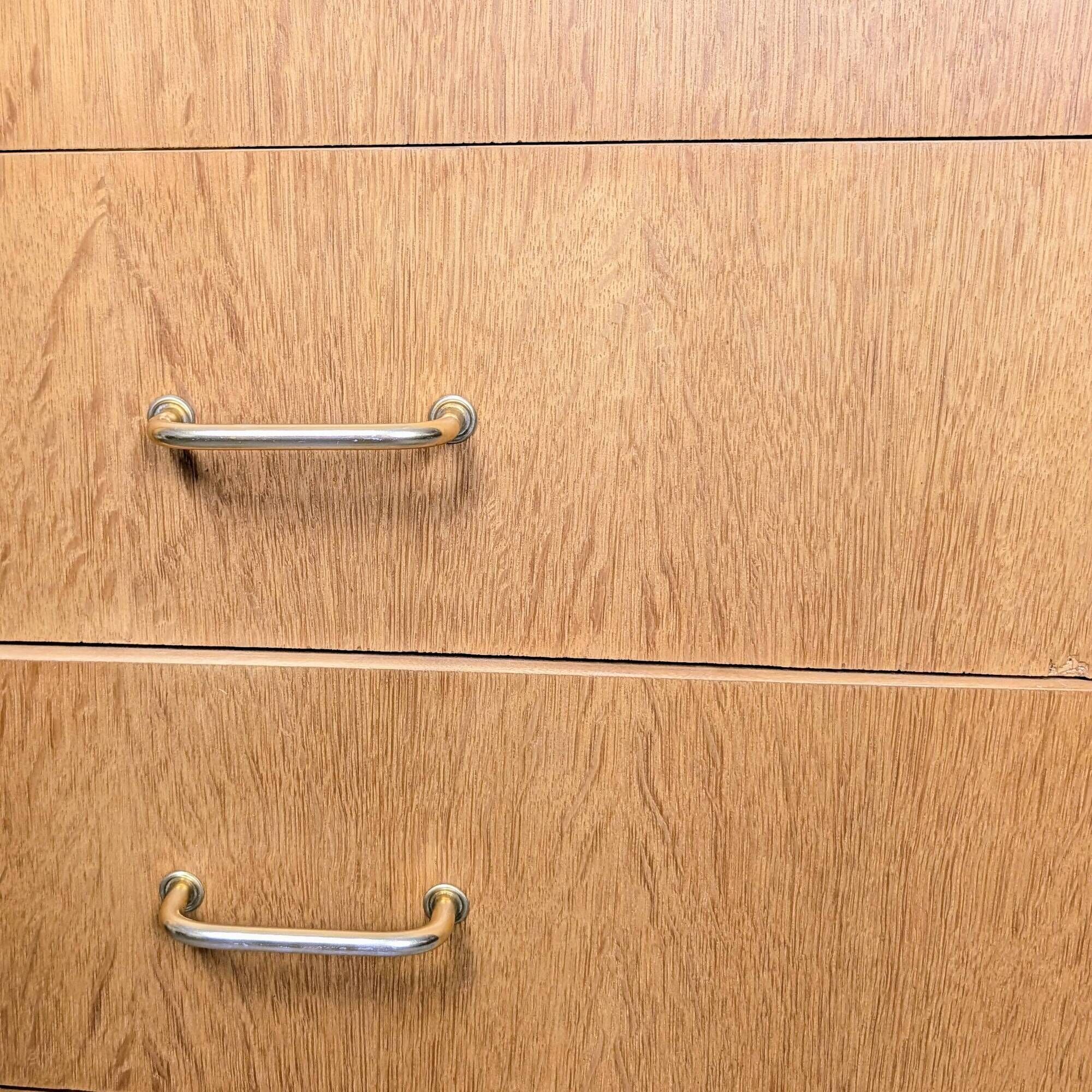 Vintage chest of drawers with 3 drawers