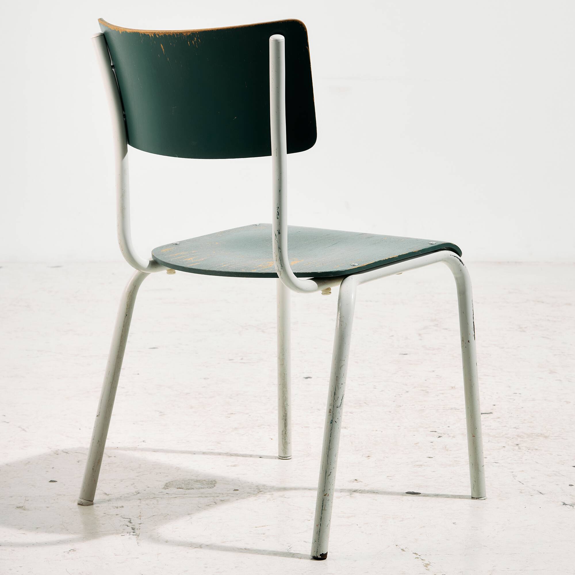 Metal frame chair