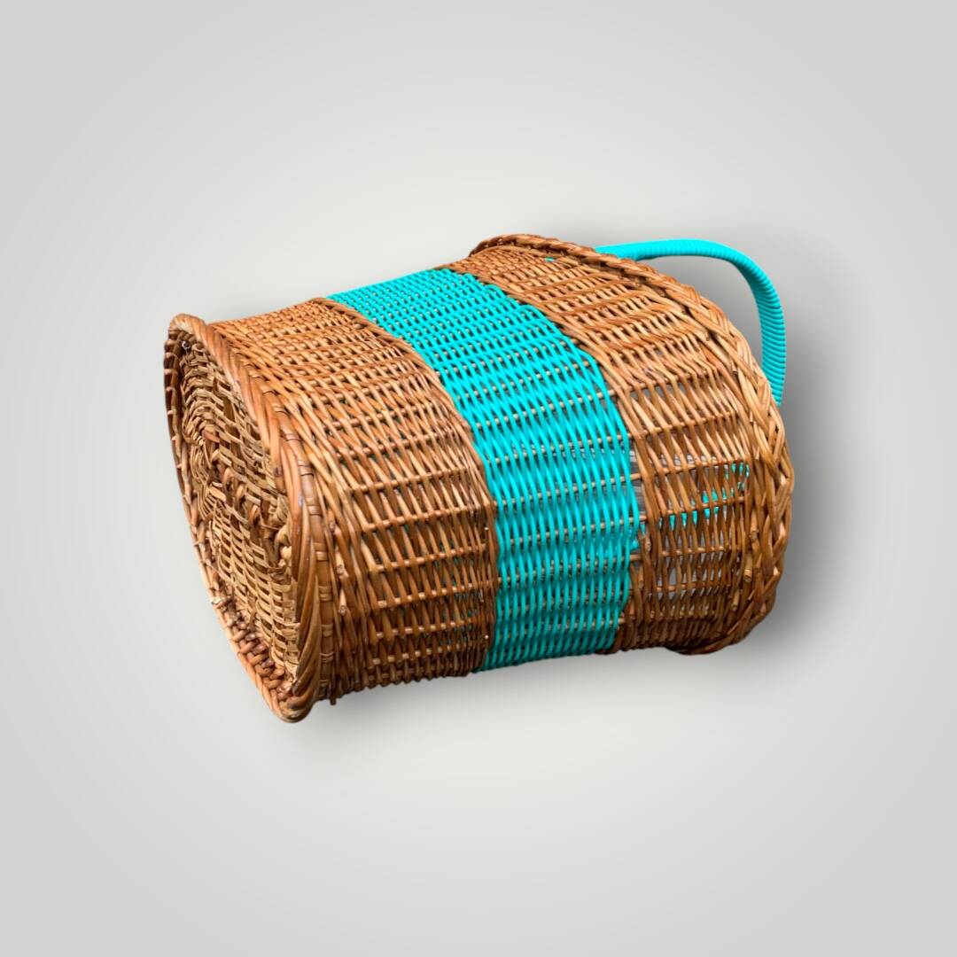 Vintage wicker basket and scoubidou