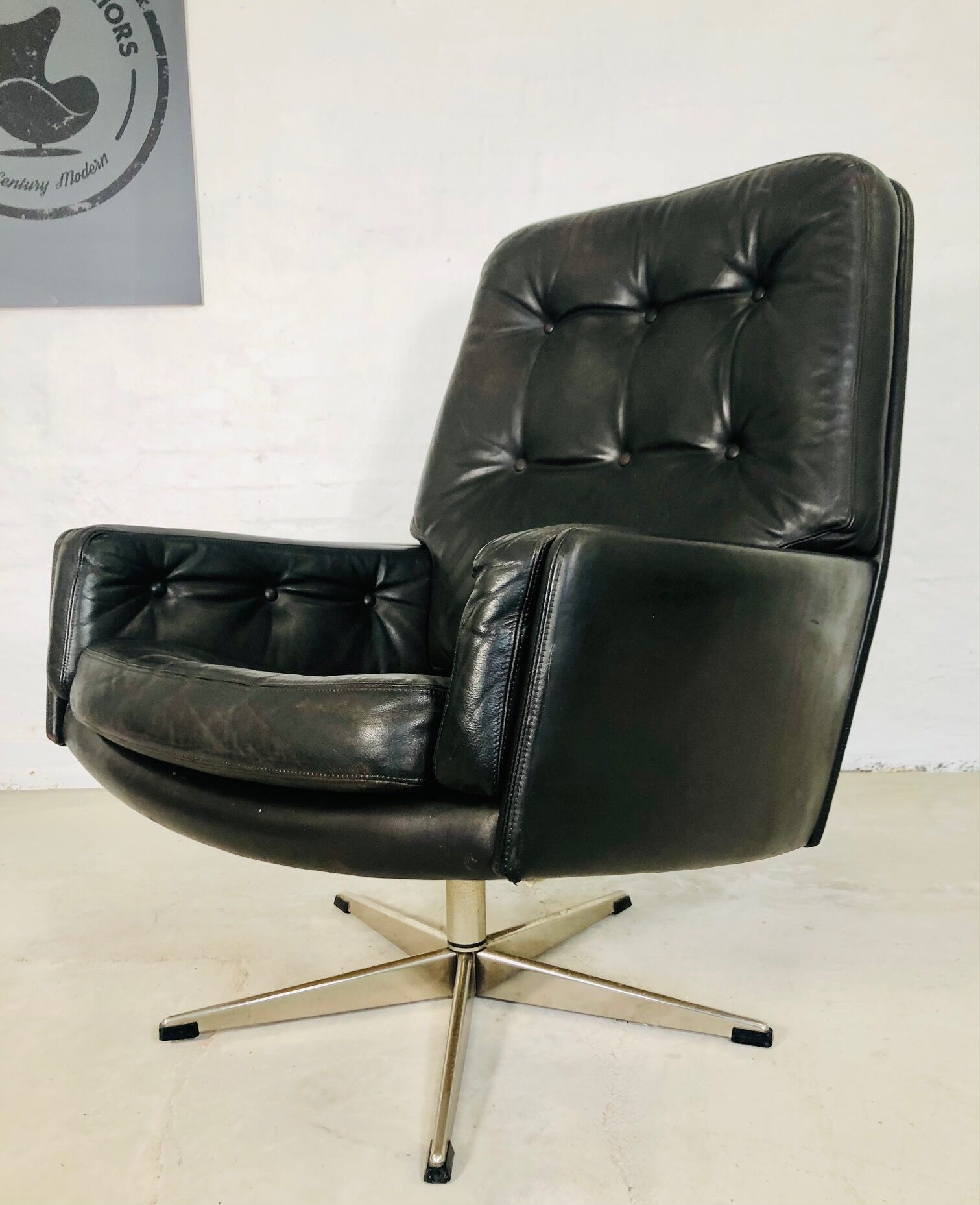 Vintage danish mid century svend. skipper leather lounge chair 1970,s
