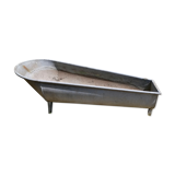Zinc bathtub