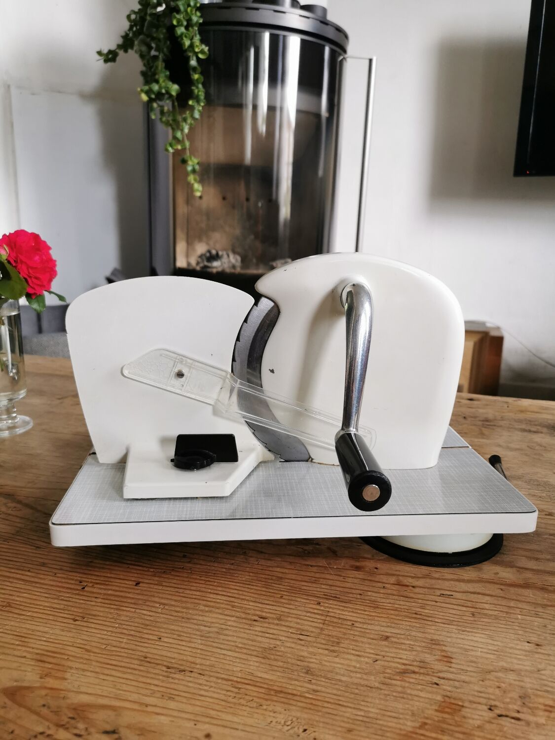 Vintage Formica slicer