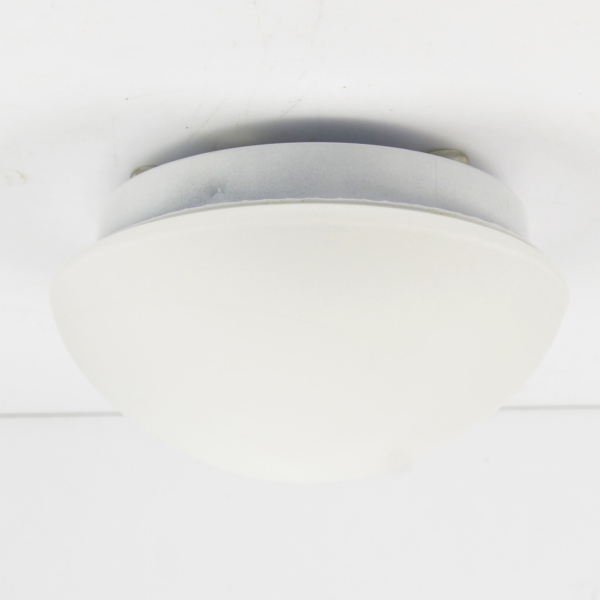 Plafonnier  blanc minimaliste des années 1980 Globo Lighting Allemagne