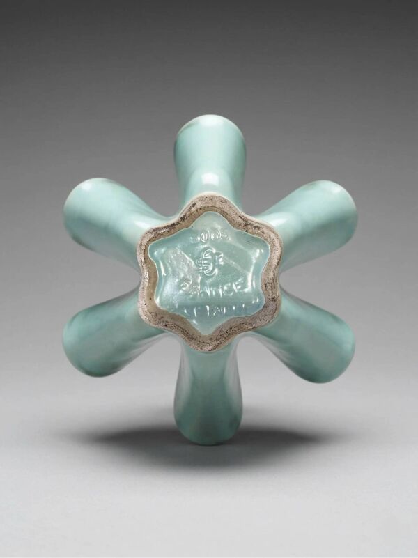 Vase en céramique vert céladon B. Letalle Saint-Clément – modèle 9005, années 1950-60