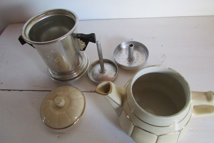 Vintage Pegasus coffee maker, 2 cups, ceramic