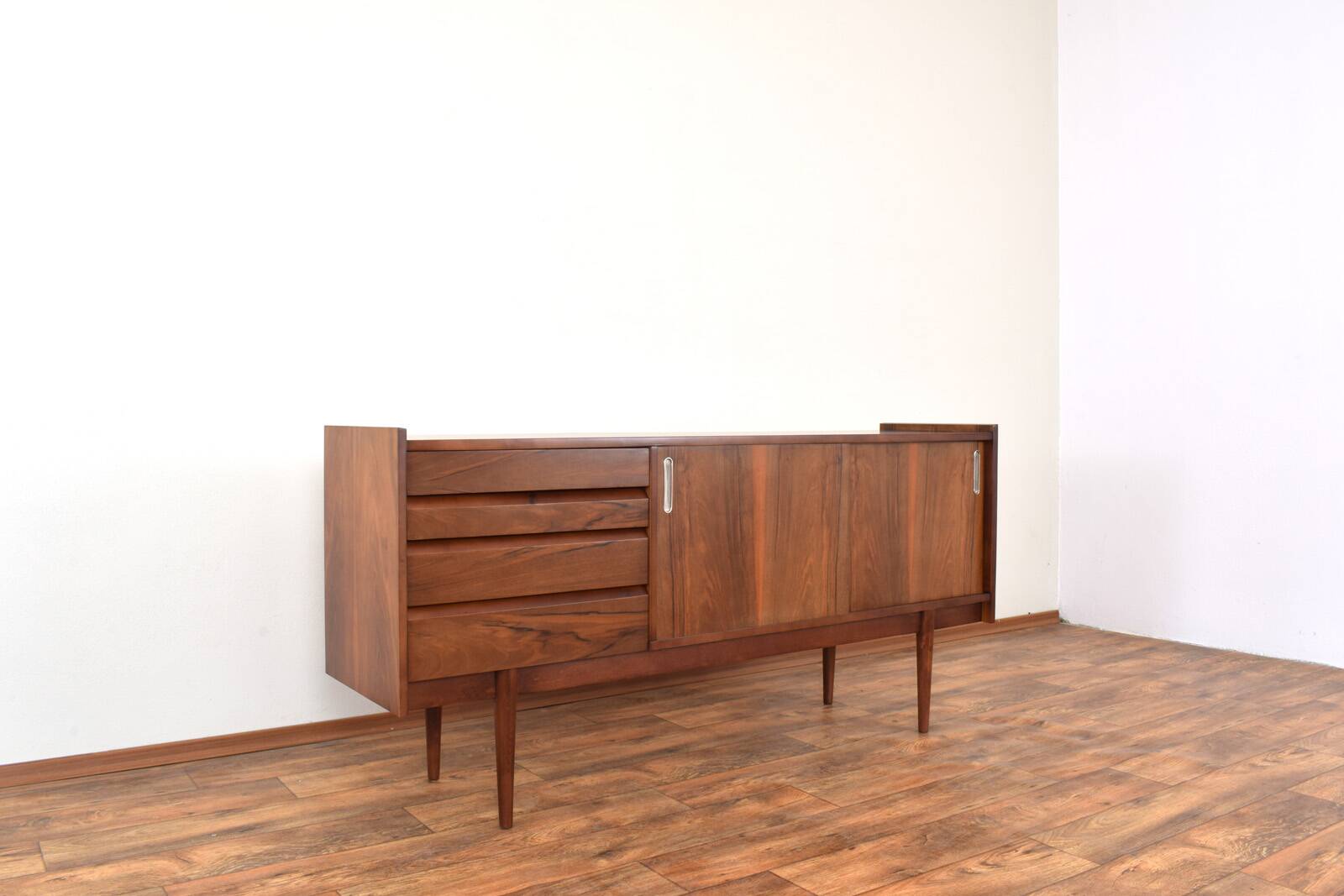 Mid-Century Polish Walnut Sideboard from Bytomskie Fabryki Mebli, 1960s.