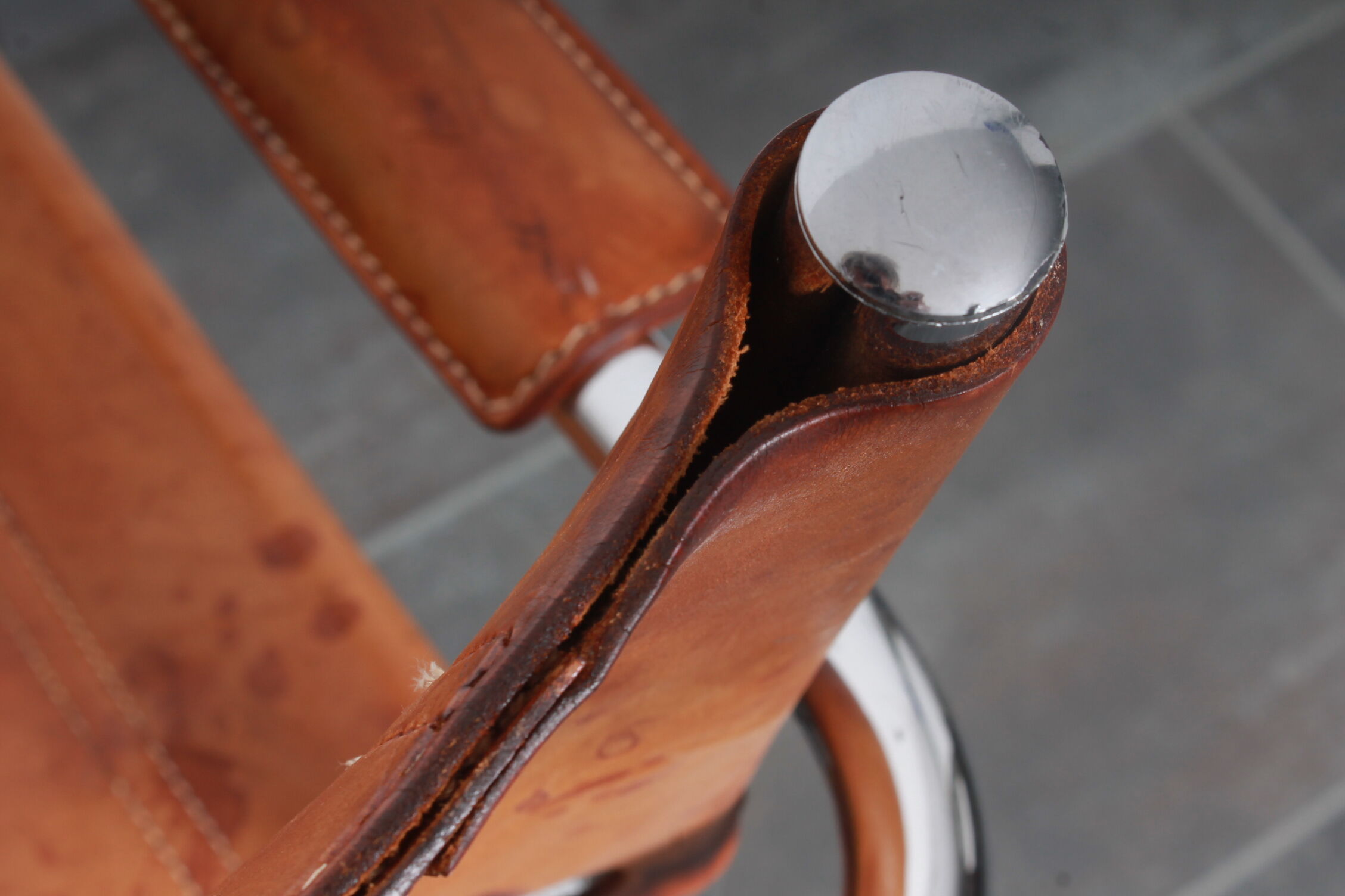 Fauteuil en cuir cognac