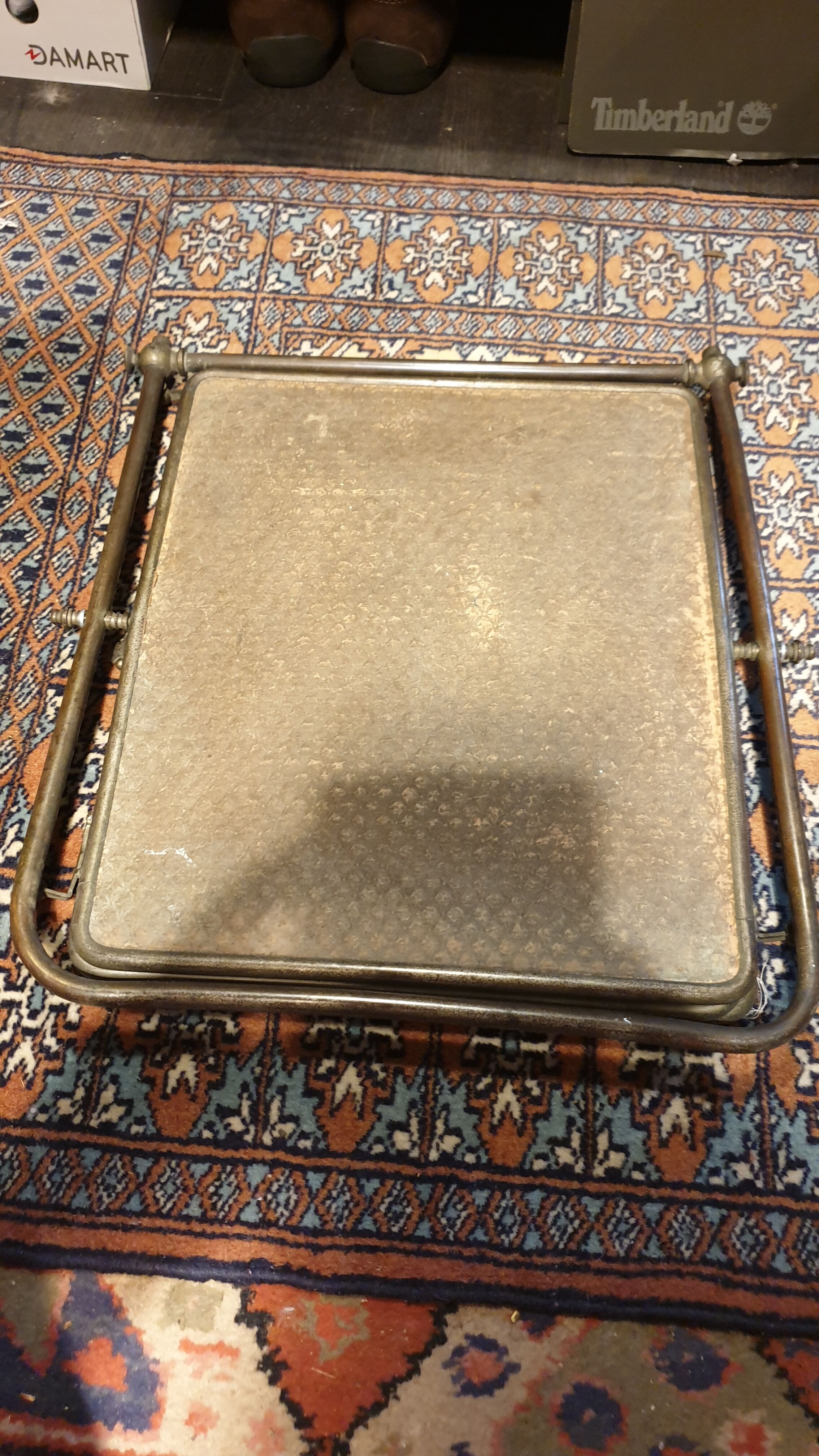 Hairdresser's mirror