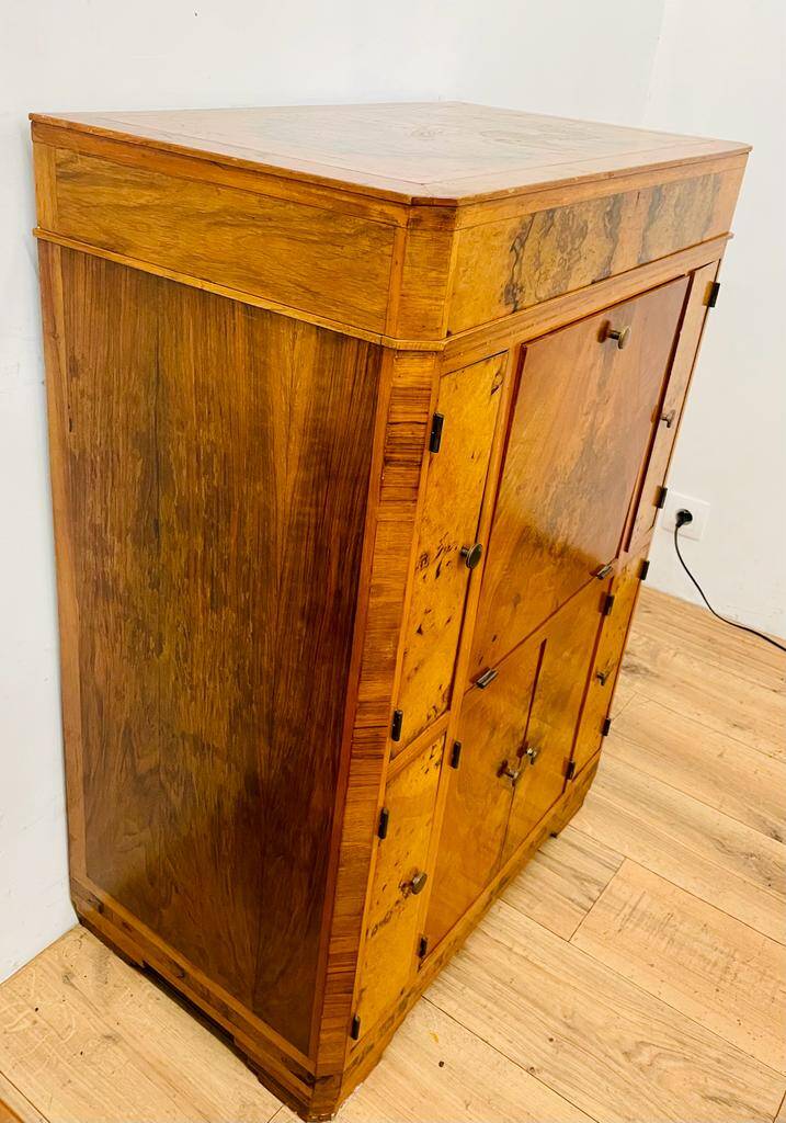 Art Deco bar furniture