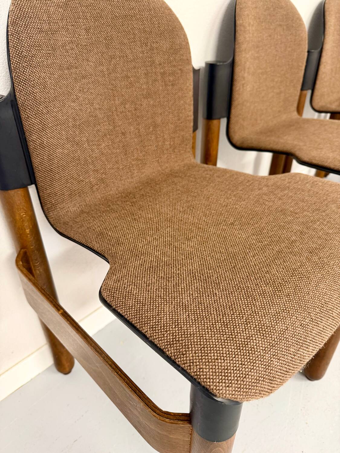 Set of 8 postmodern THONET FLEX chairs designed by Gerd Lange, vintage 80s.