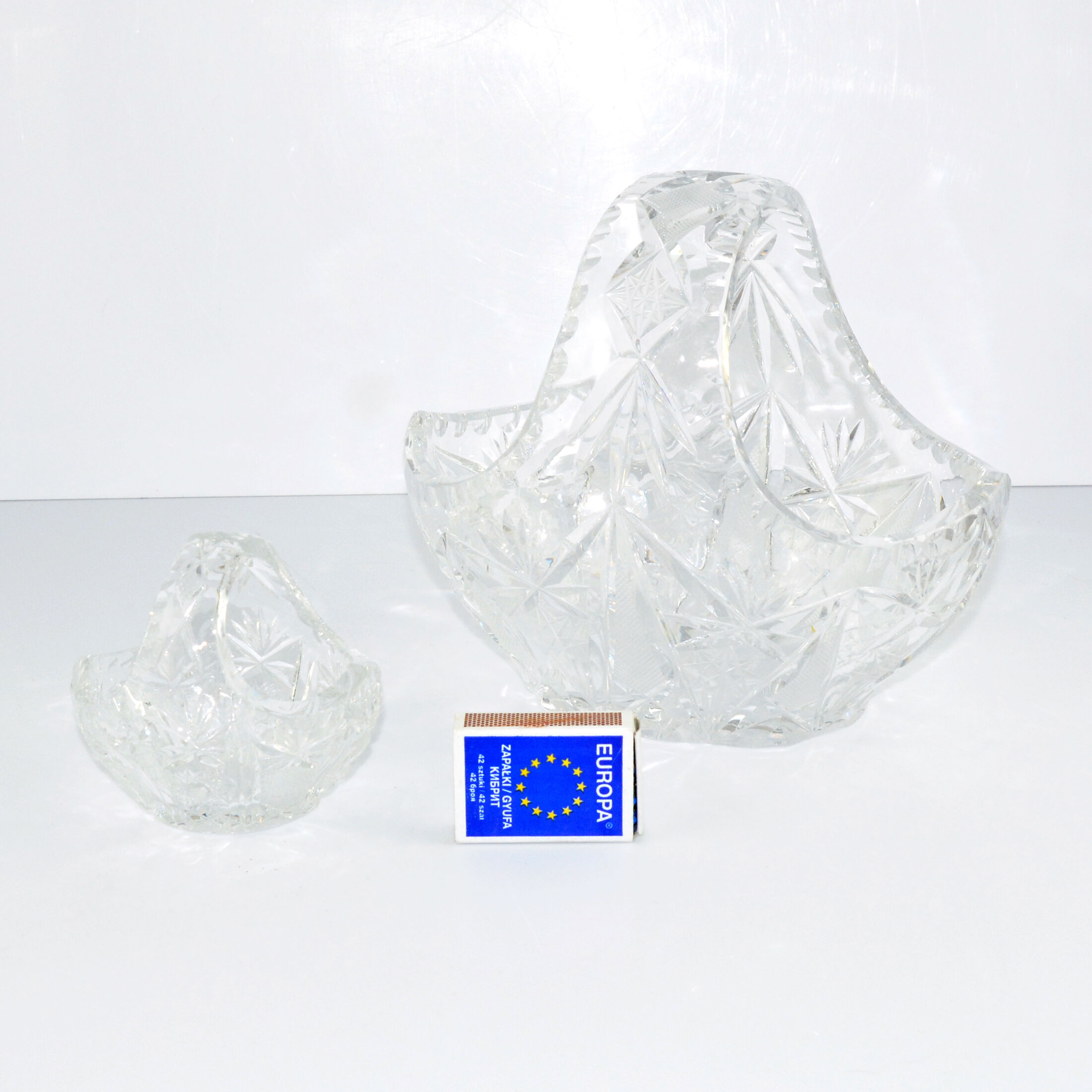 A pair of crystal baskets Huta Szkła Julia, Poland, 1980s