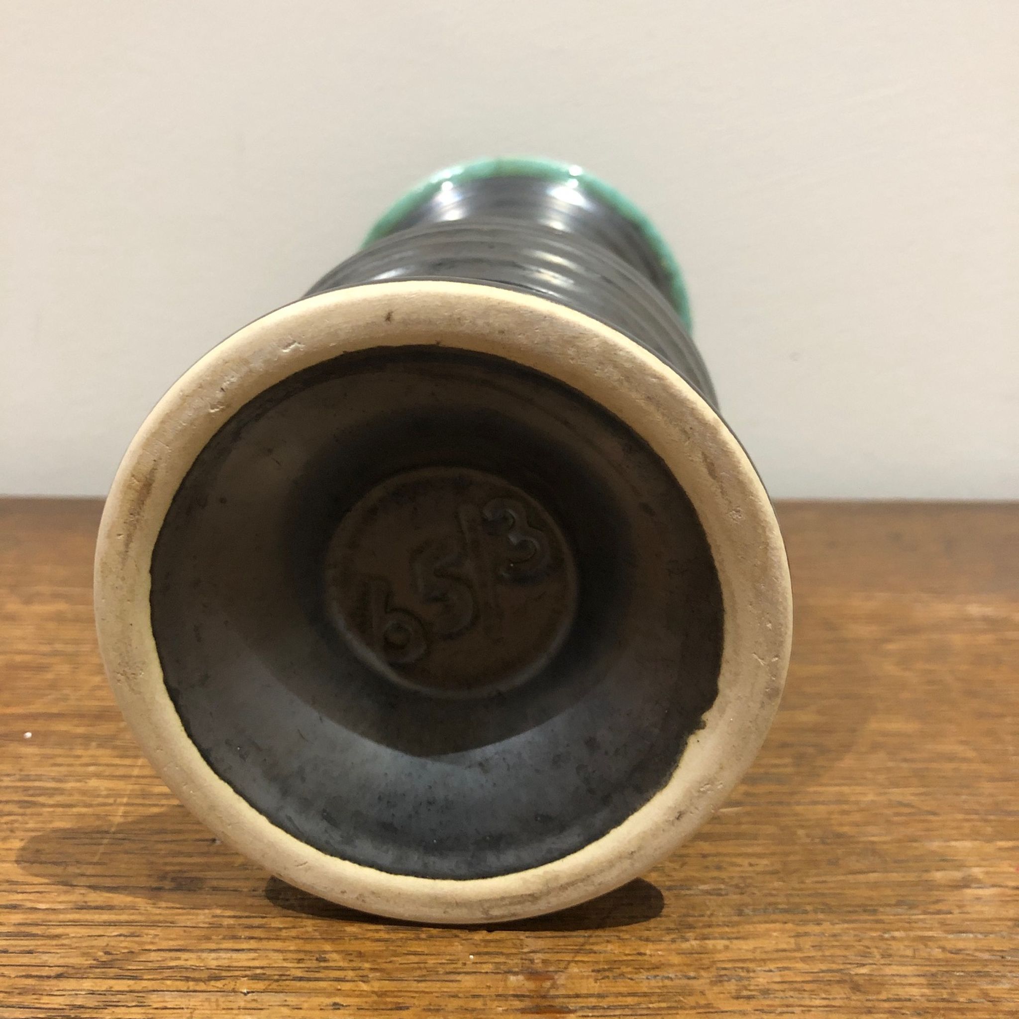 Saint Clement vase in black ceramic