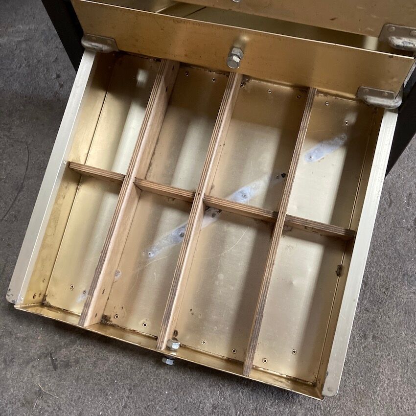 Furniture / custom kitchen log