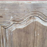 Wearing old 18th two-leaf mouldings