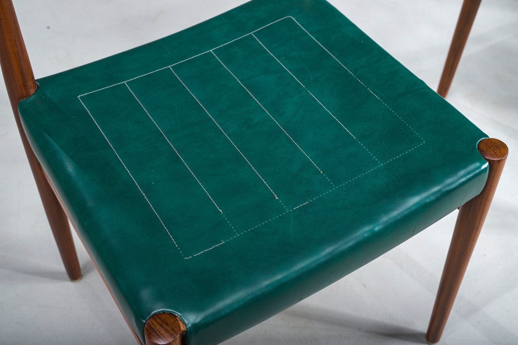 Chaises de salle à manger en similicuir vert botanique, années 1970, lot de 4