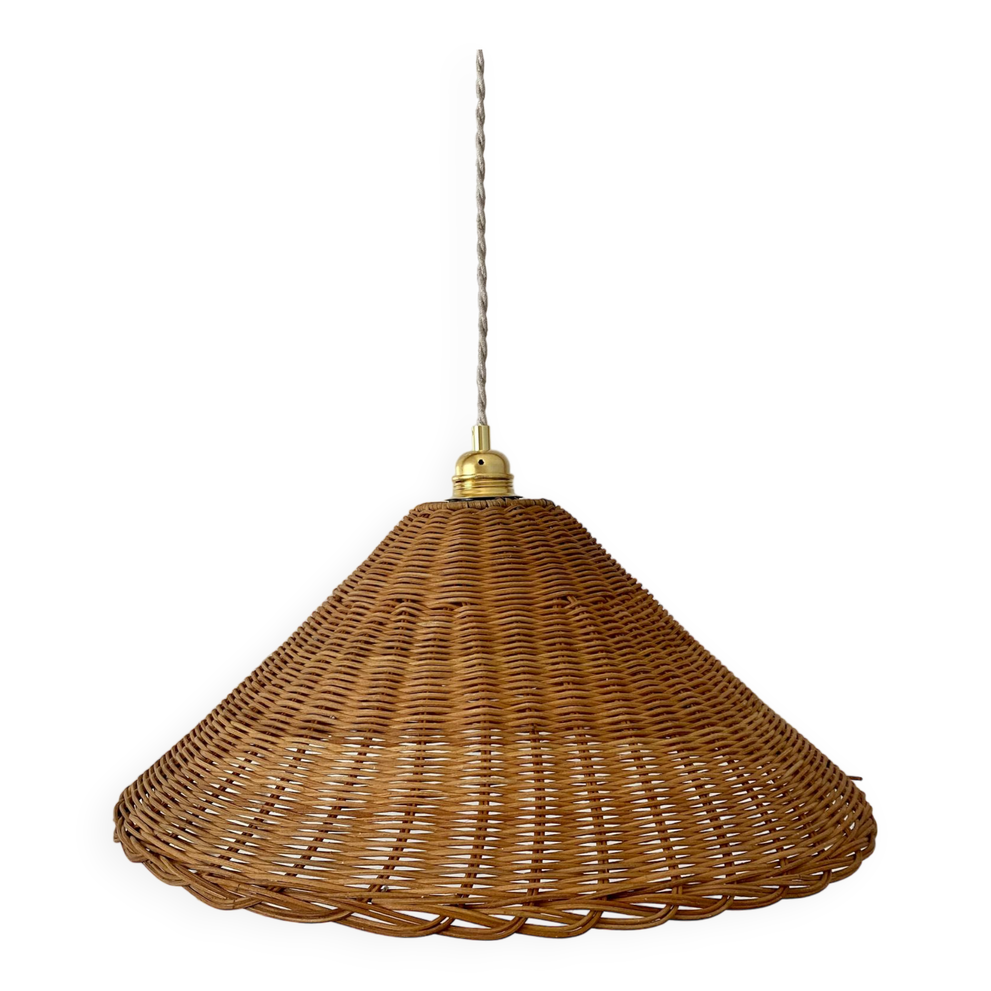 Vintage wicker lampshade suspension