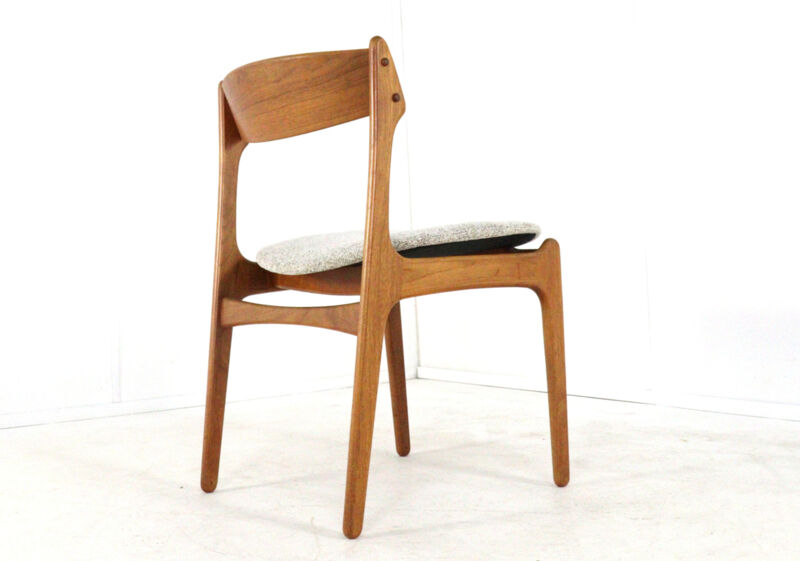 Erik Buch chairs for O.D. Møbler model 49 'Bjur' | several pieces in stock