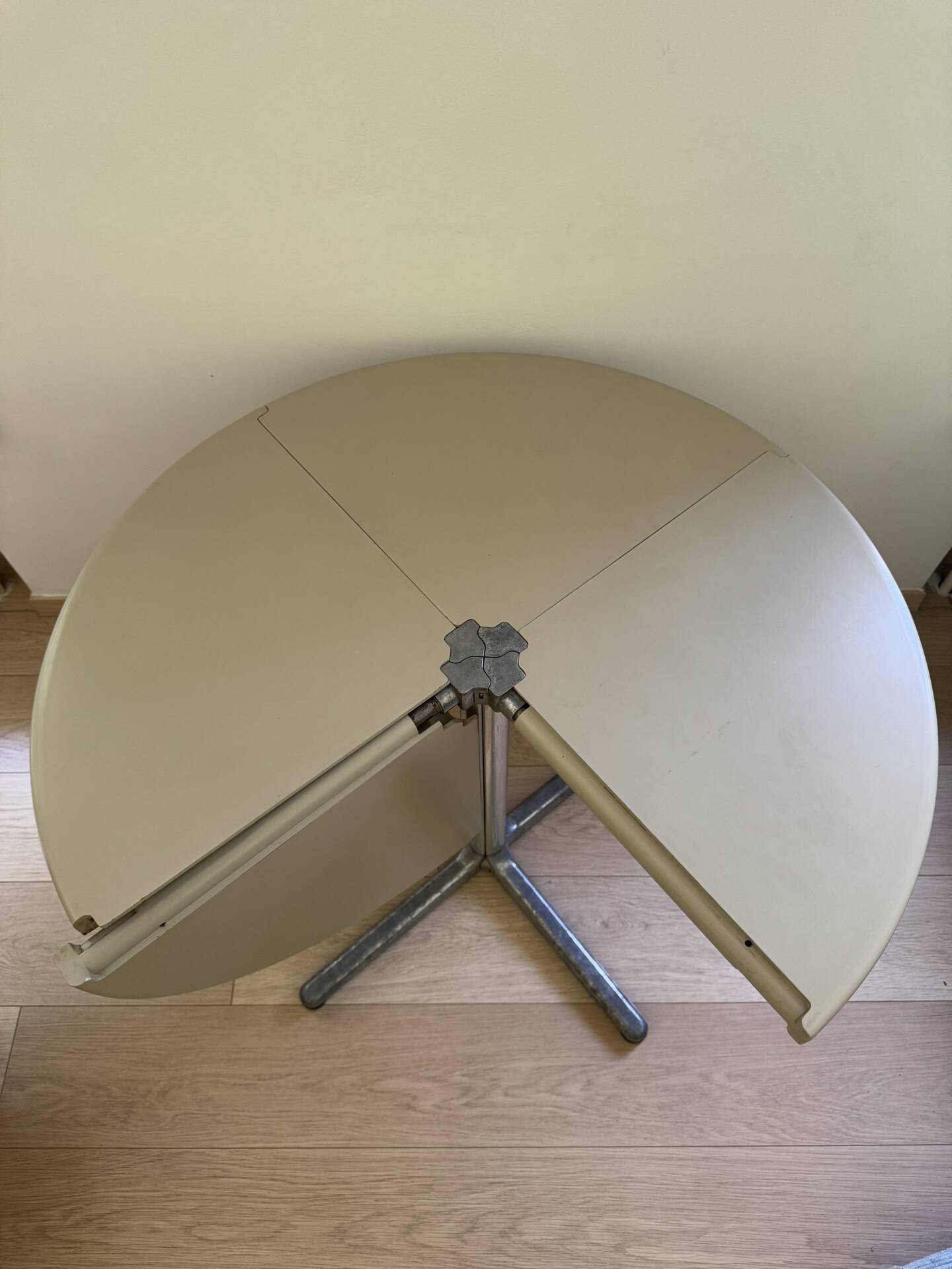 PLANA table – Giancarlo Piretti for Castelli, 1970