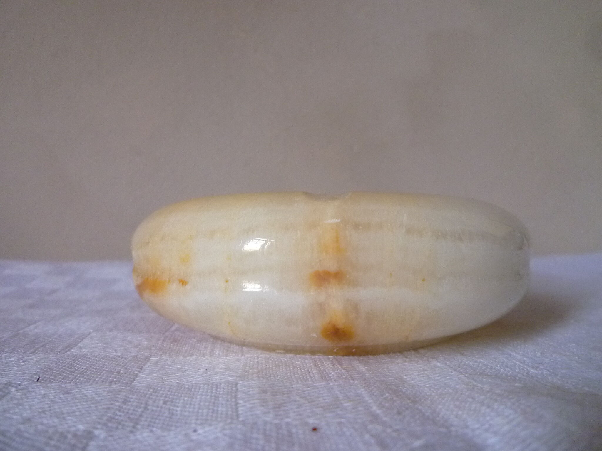 White marble onyx ashtray