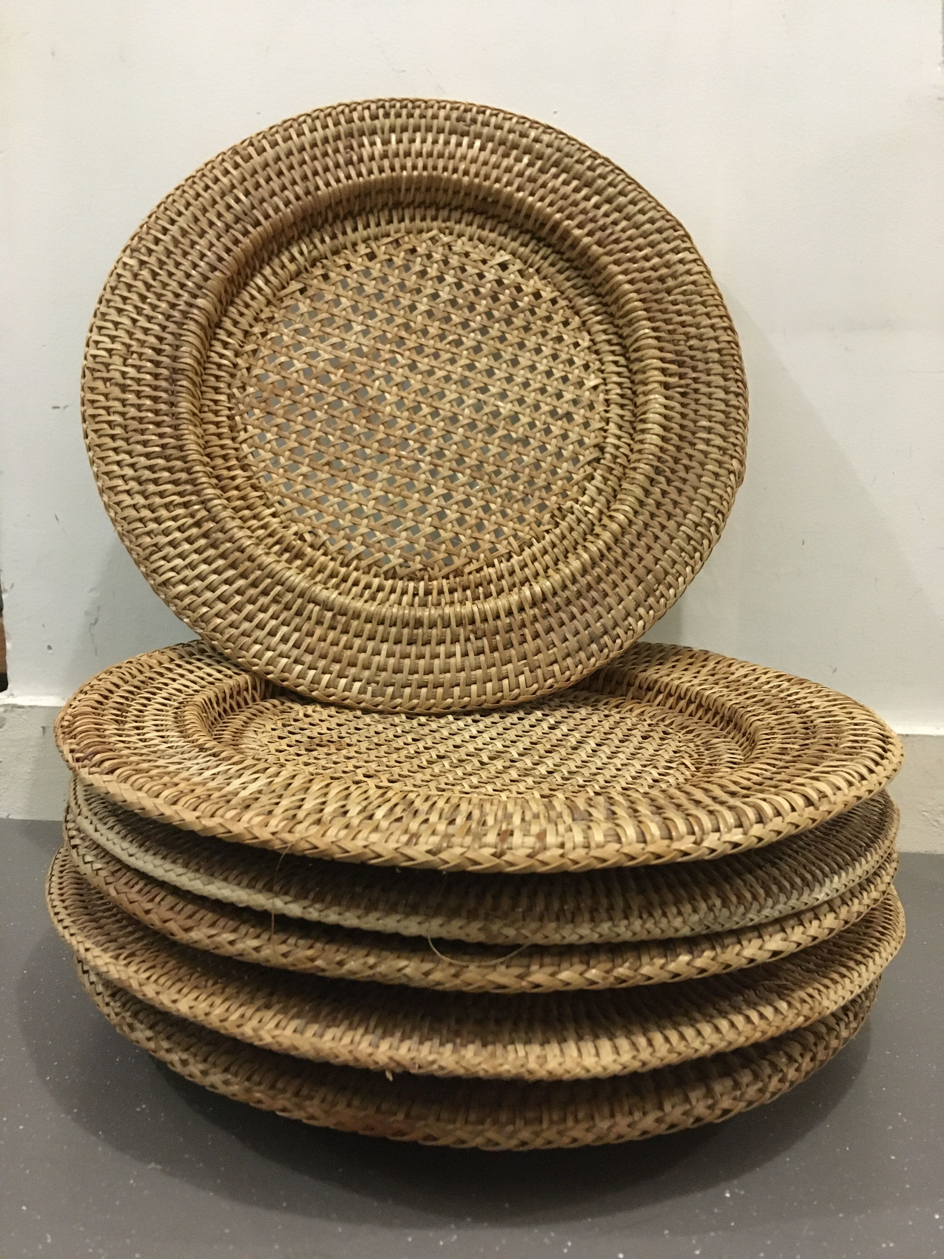 Lot of 6 rattan plates