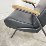 Duo de fauteuils vintage en simili-cuir noir