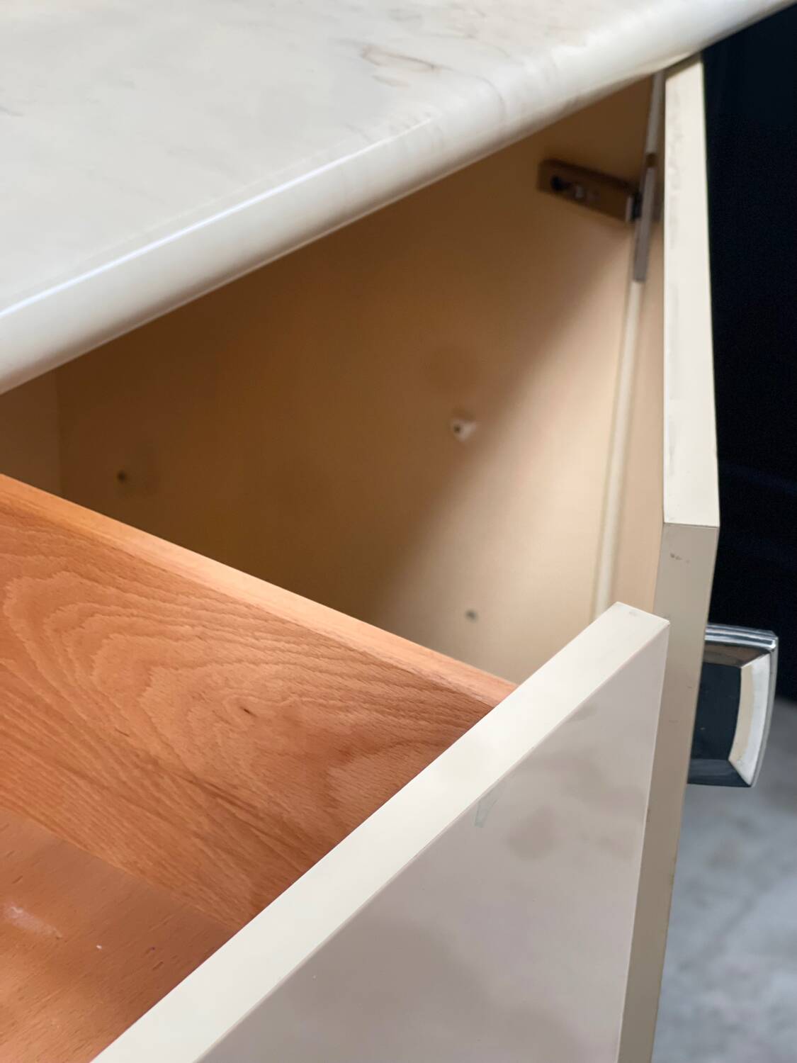 Vintage 1970s dining room set / wooden table, chair and sideboard