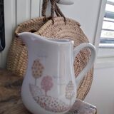 Pillvuyt pitcher