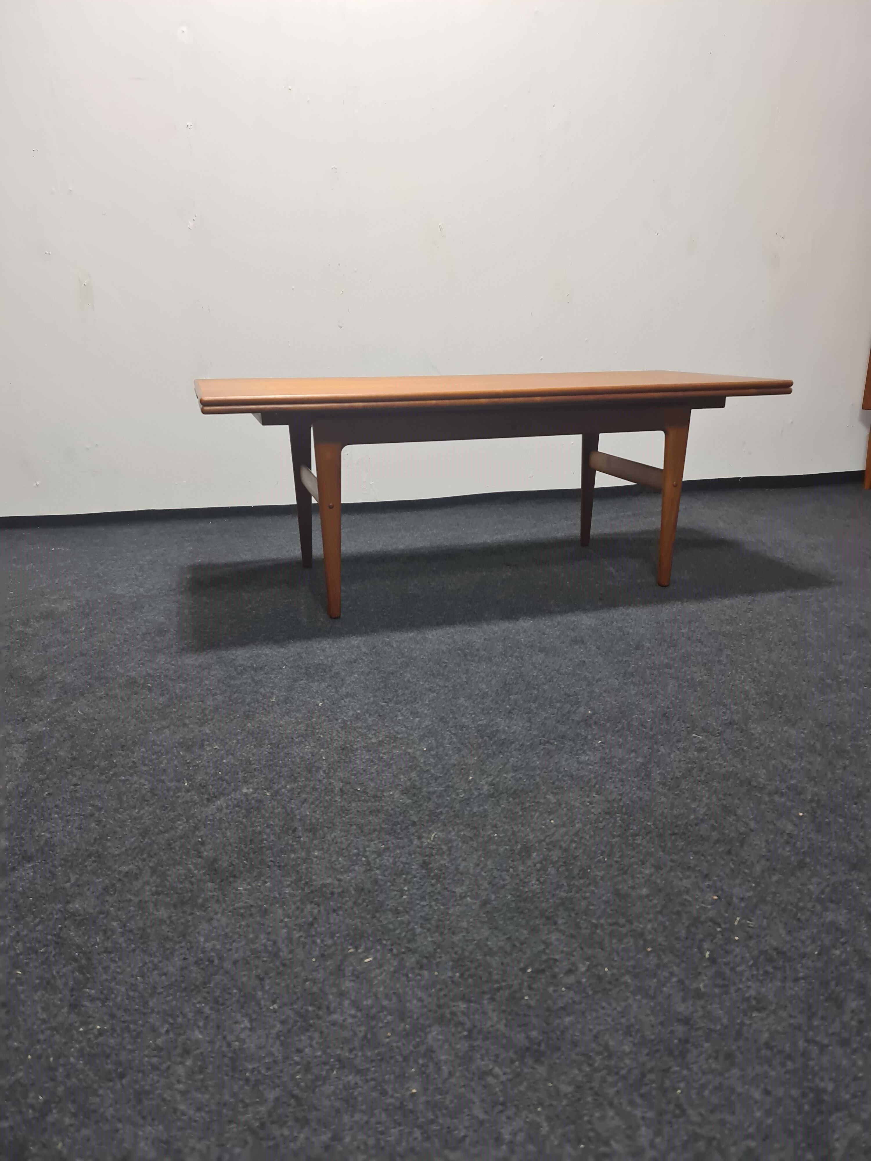 Danish adjustable teak coffee table, Kai Kristiansen