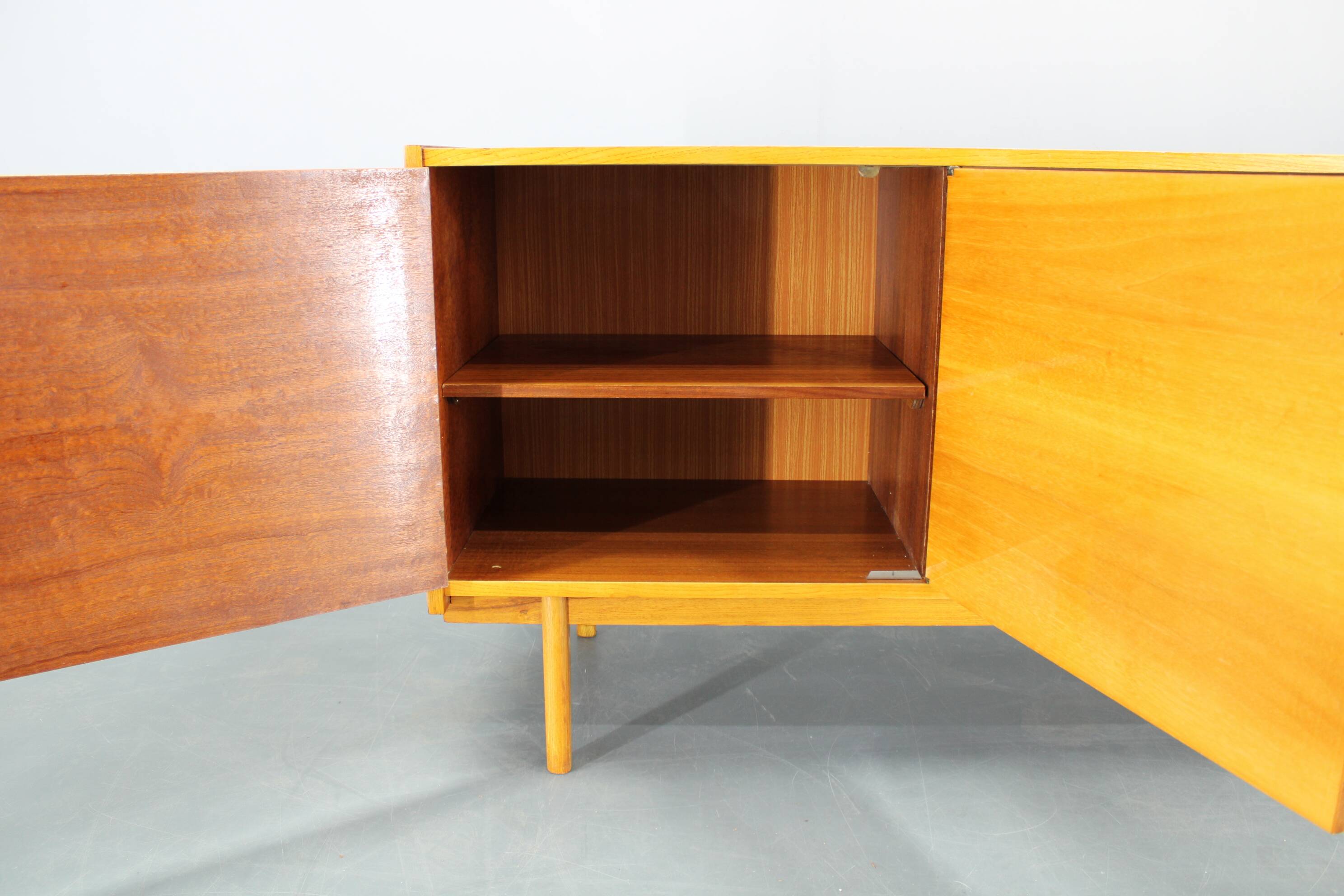 1960s Czechoslovakian maple veneer sideboard, high gloss finish