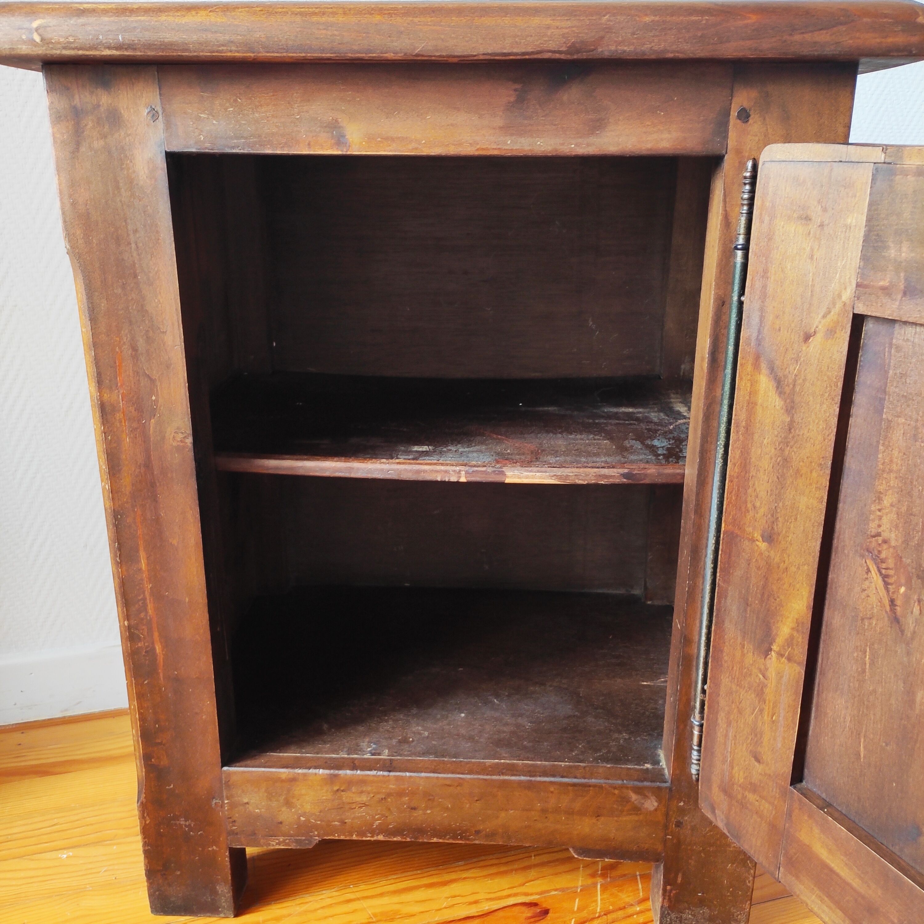 Brutalist jam buffet in solid wood