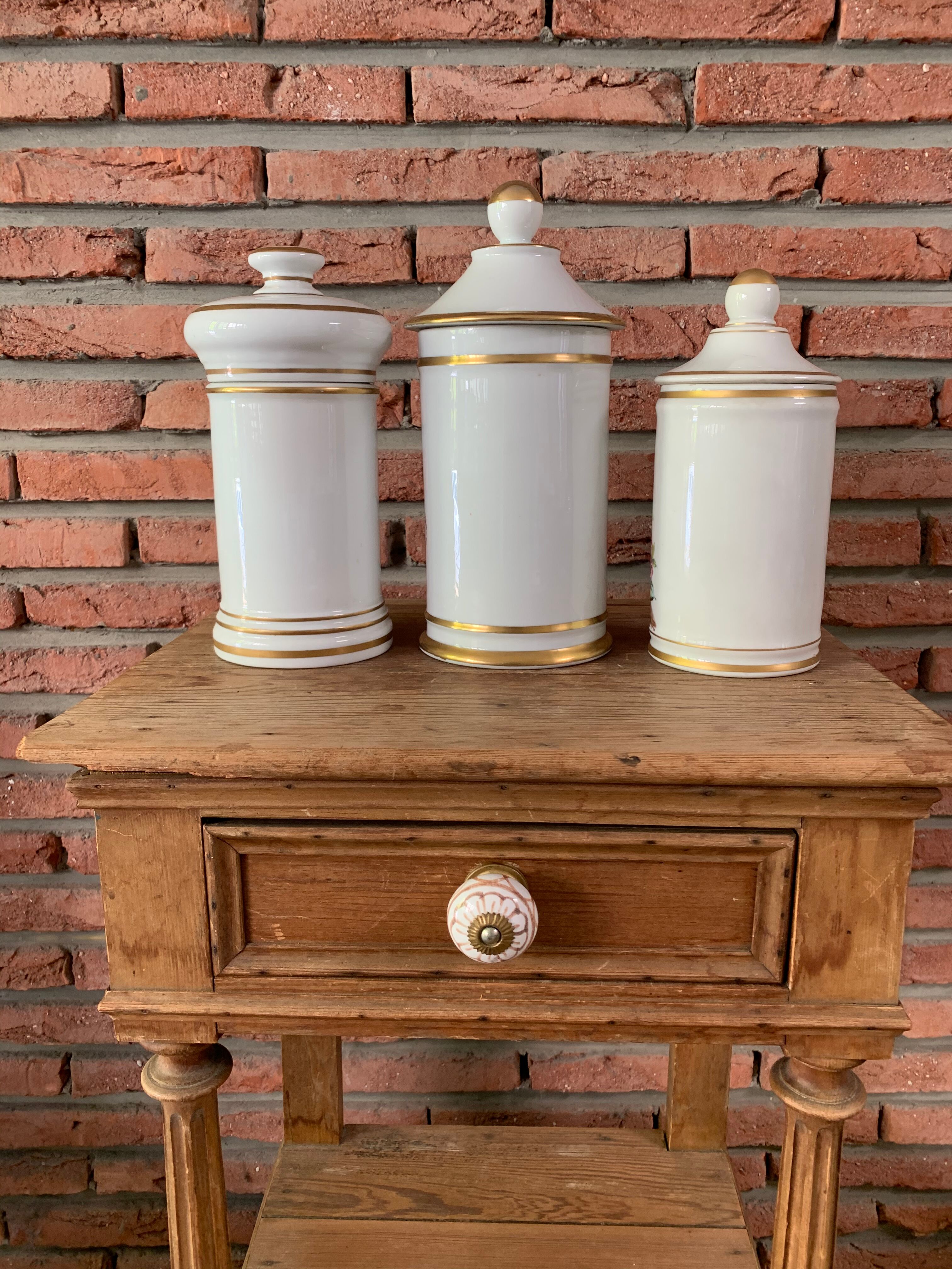 Lot of apothecary bottles