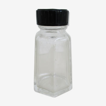 Hexagonal art deco salt shaker