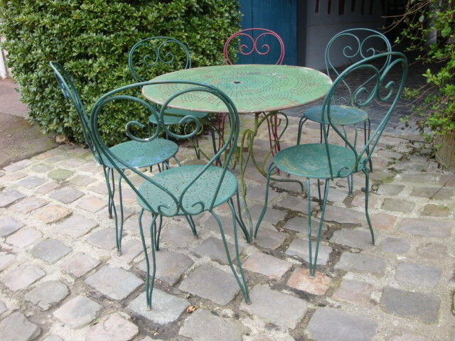 Table and 6 chairs