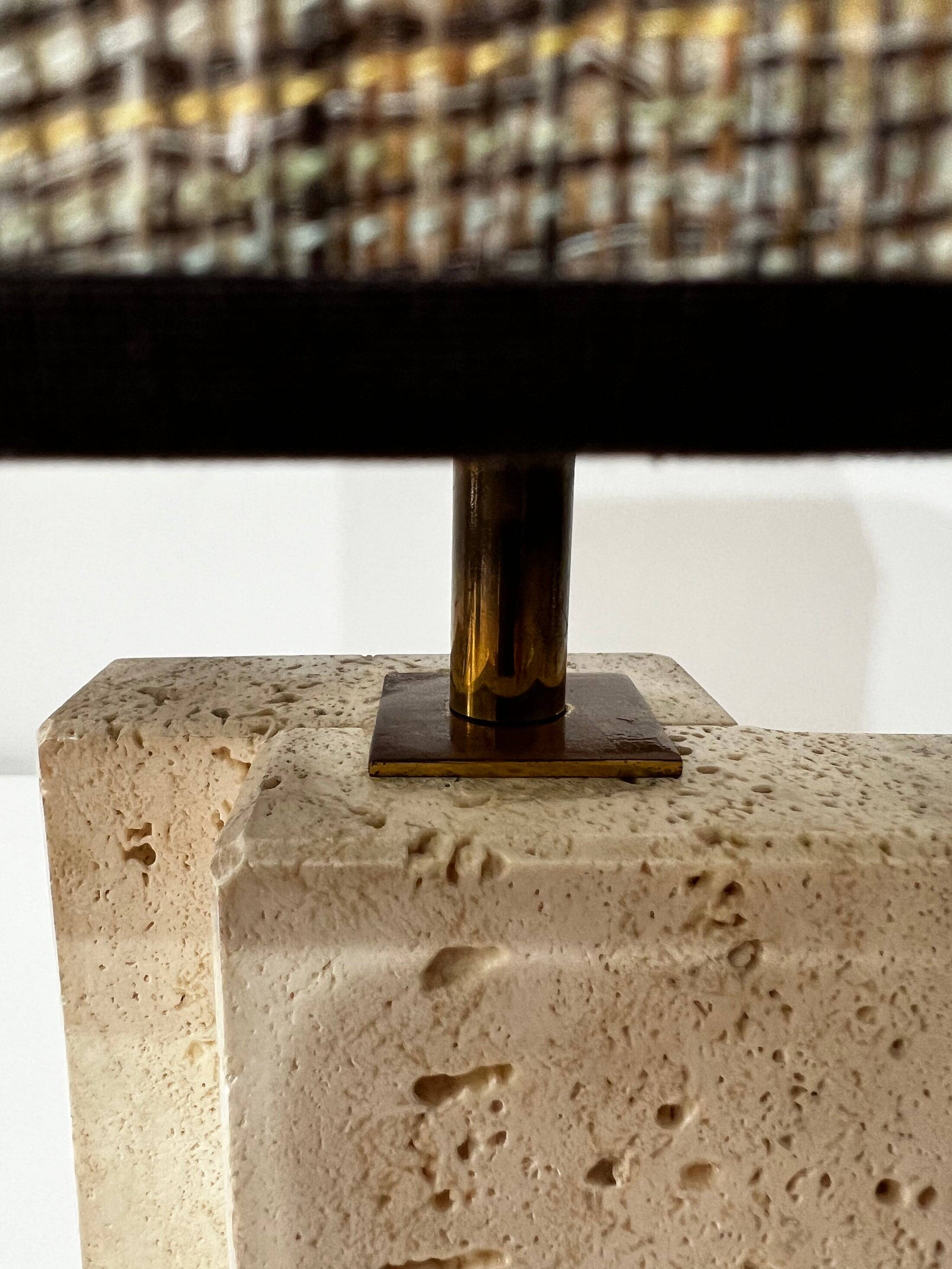 Lampe de table en travertin, 1970