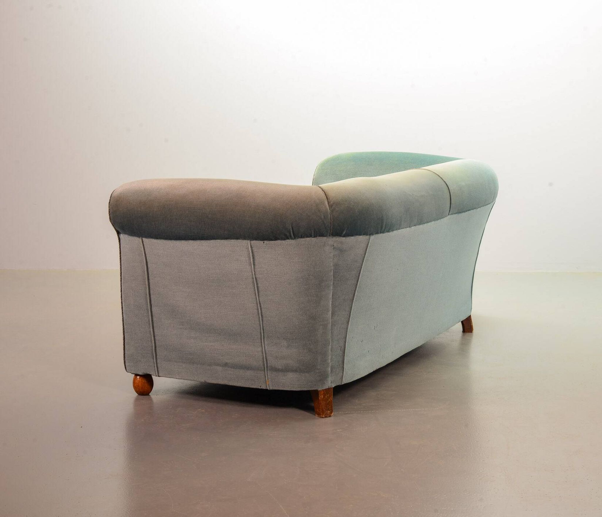 Chesterfield Duotone 2-Seat Sofa in Frosted Blue & Green Velvet 1950s