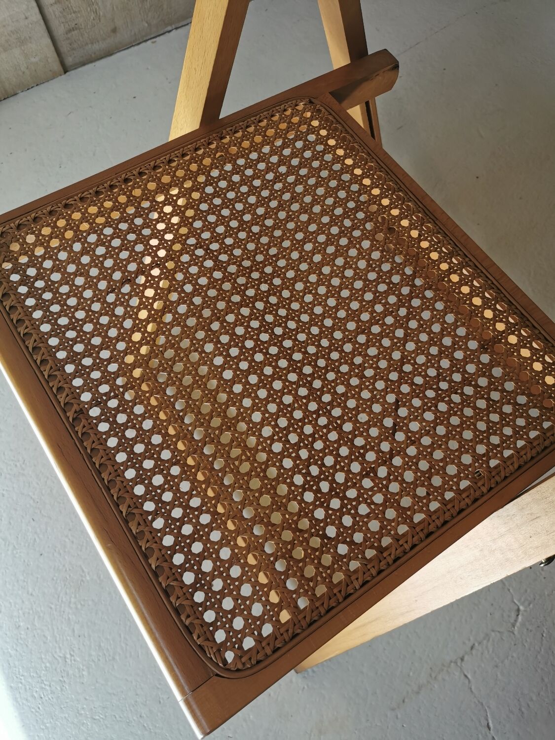 Canning folding chair