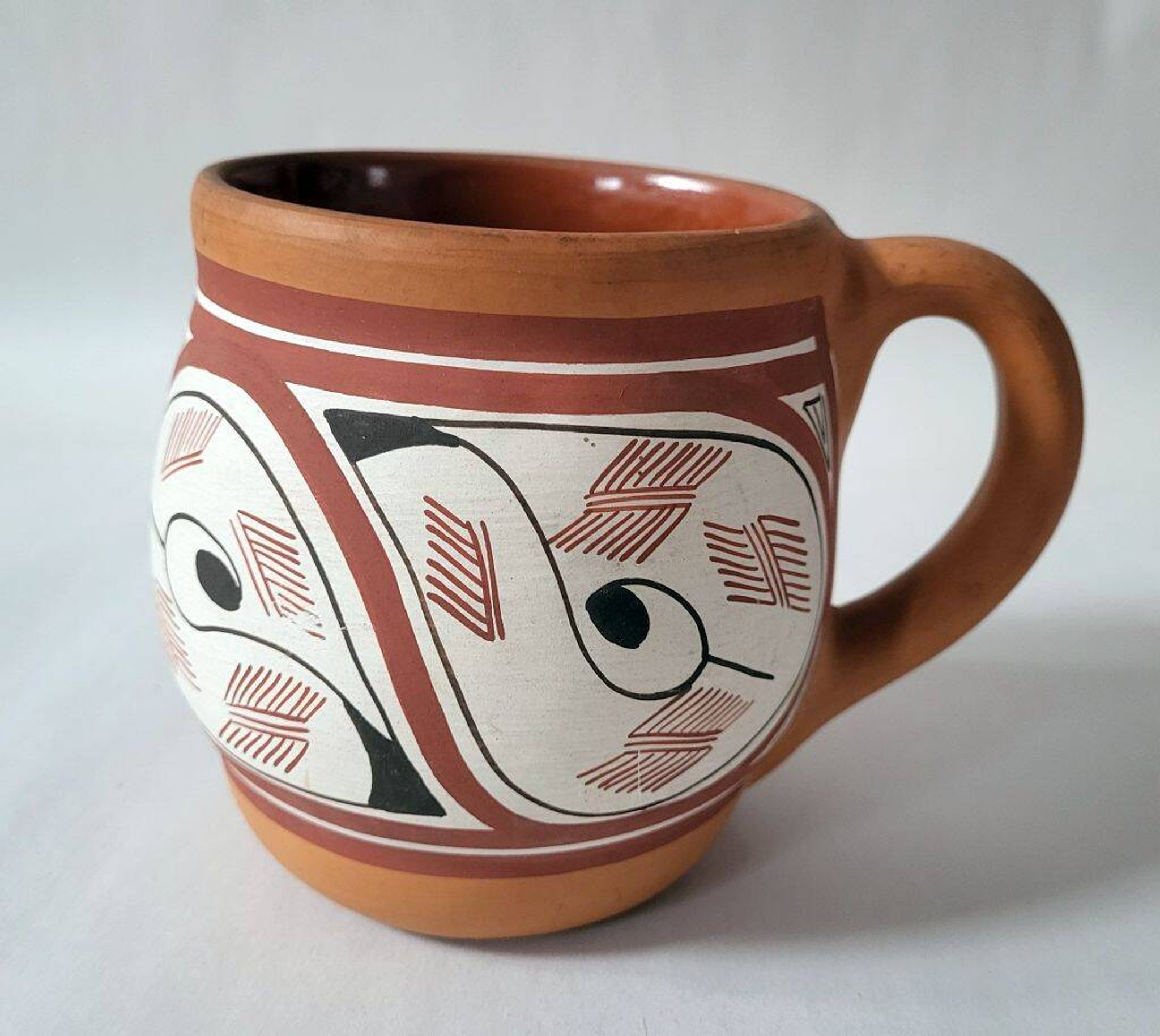 Pichet en céramique de poterie de studio signé