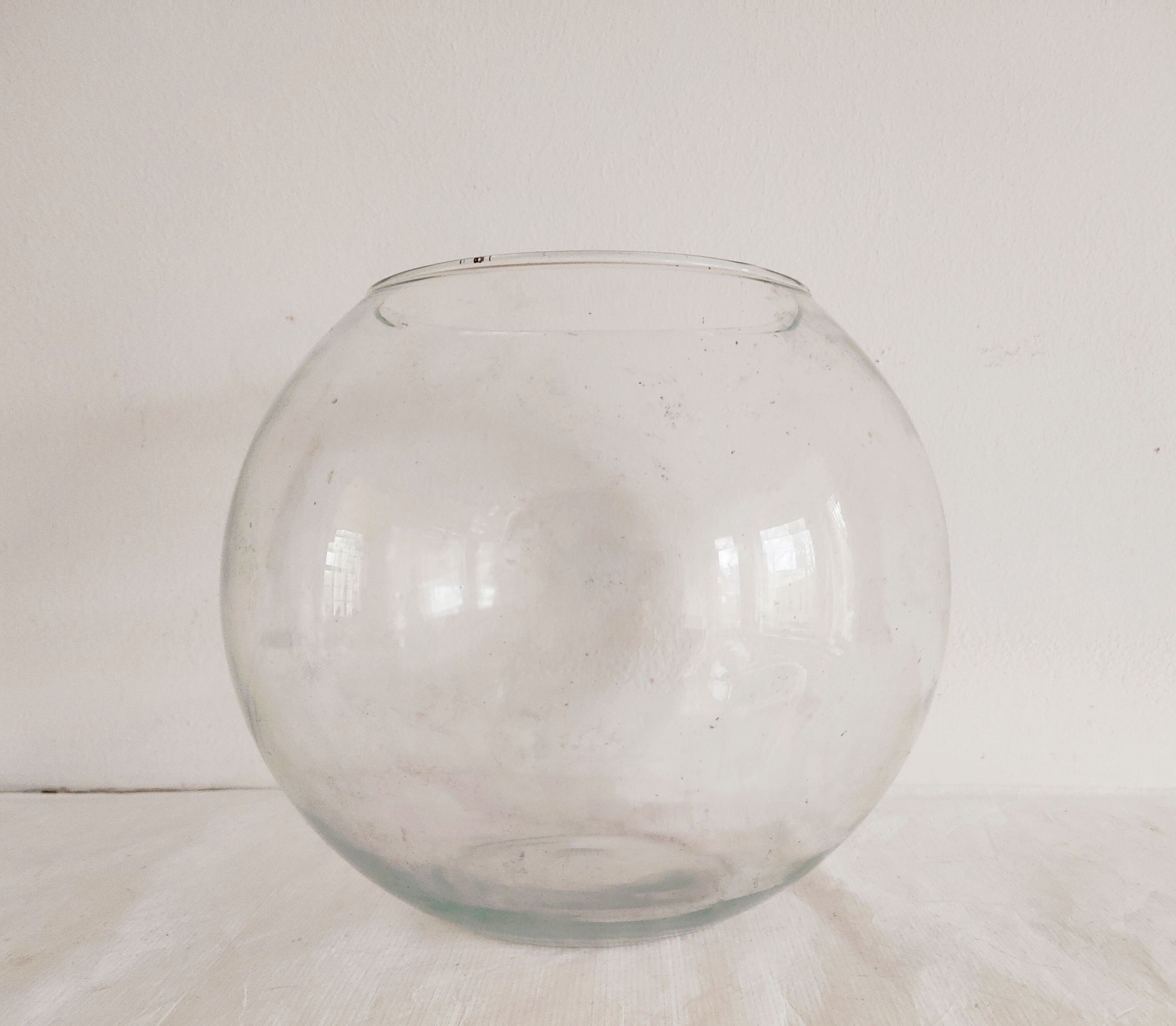 Vase boule en verre Laque Line