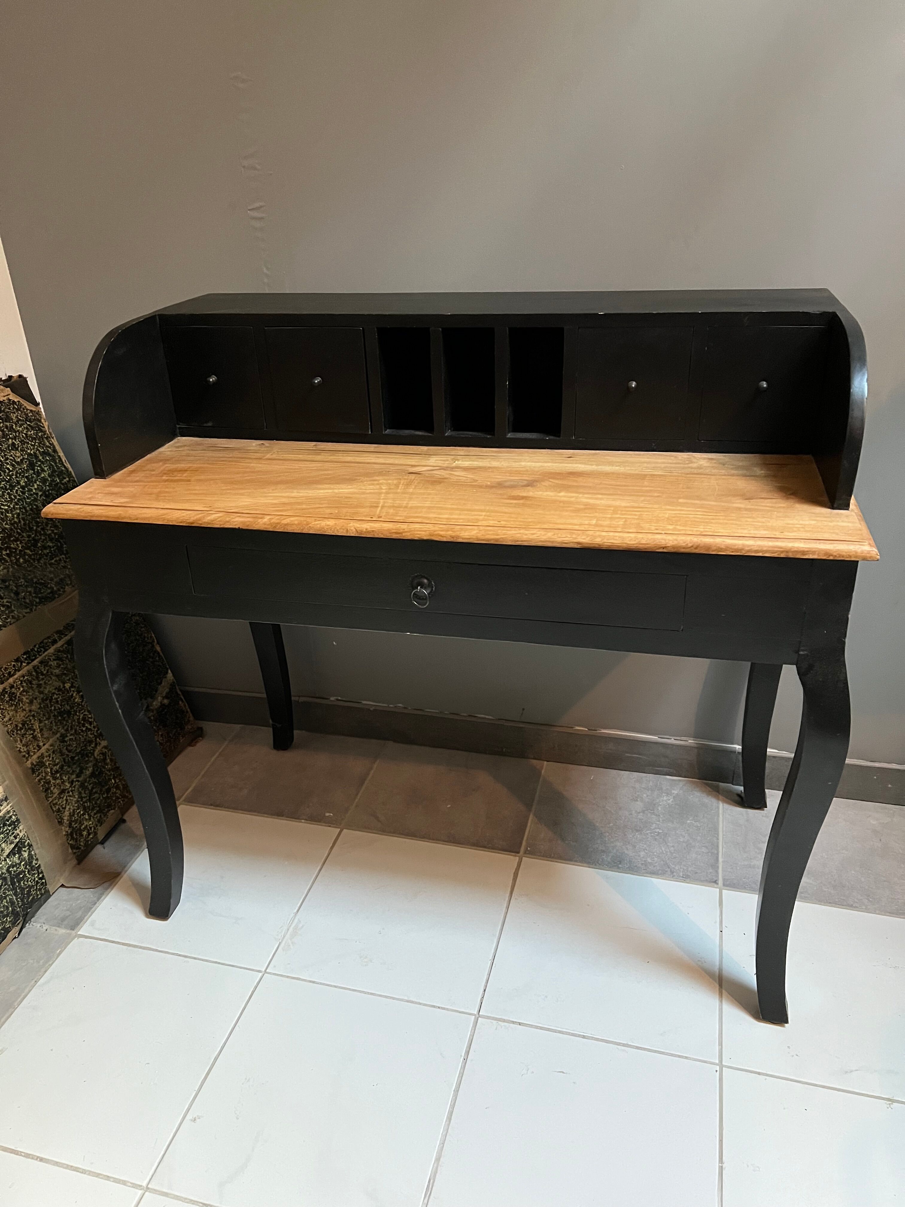Black stepped wooden desk