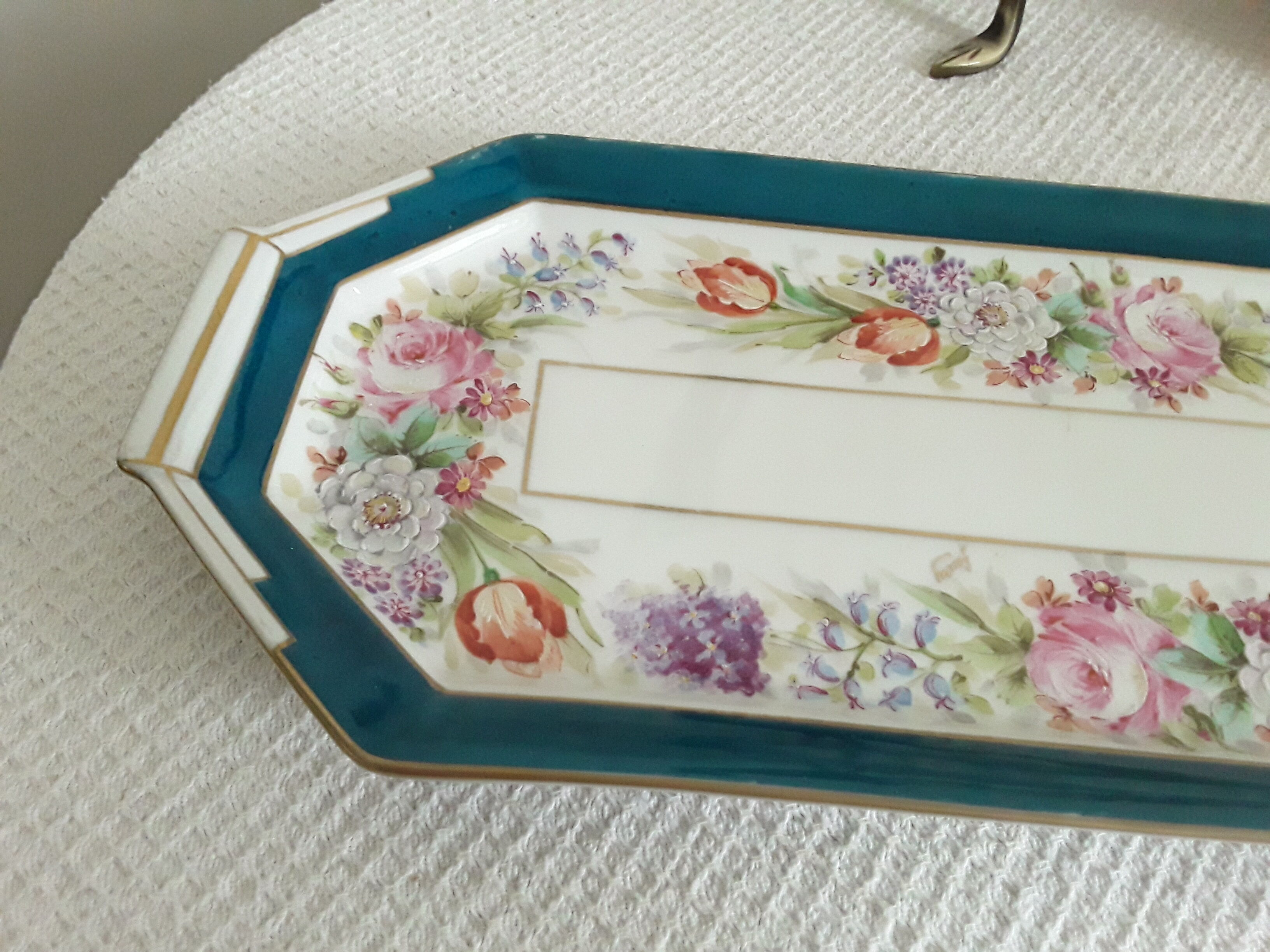 Vintage cake dish in Limoges porcelain