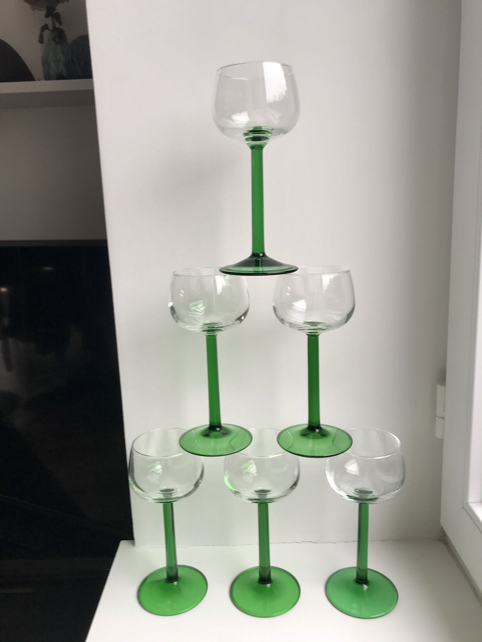 Set of 6 green white wine glasses made in France 60s-70s