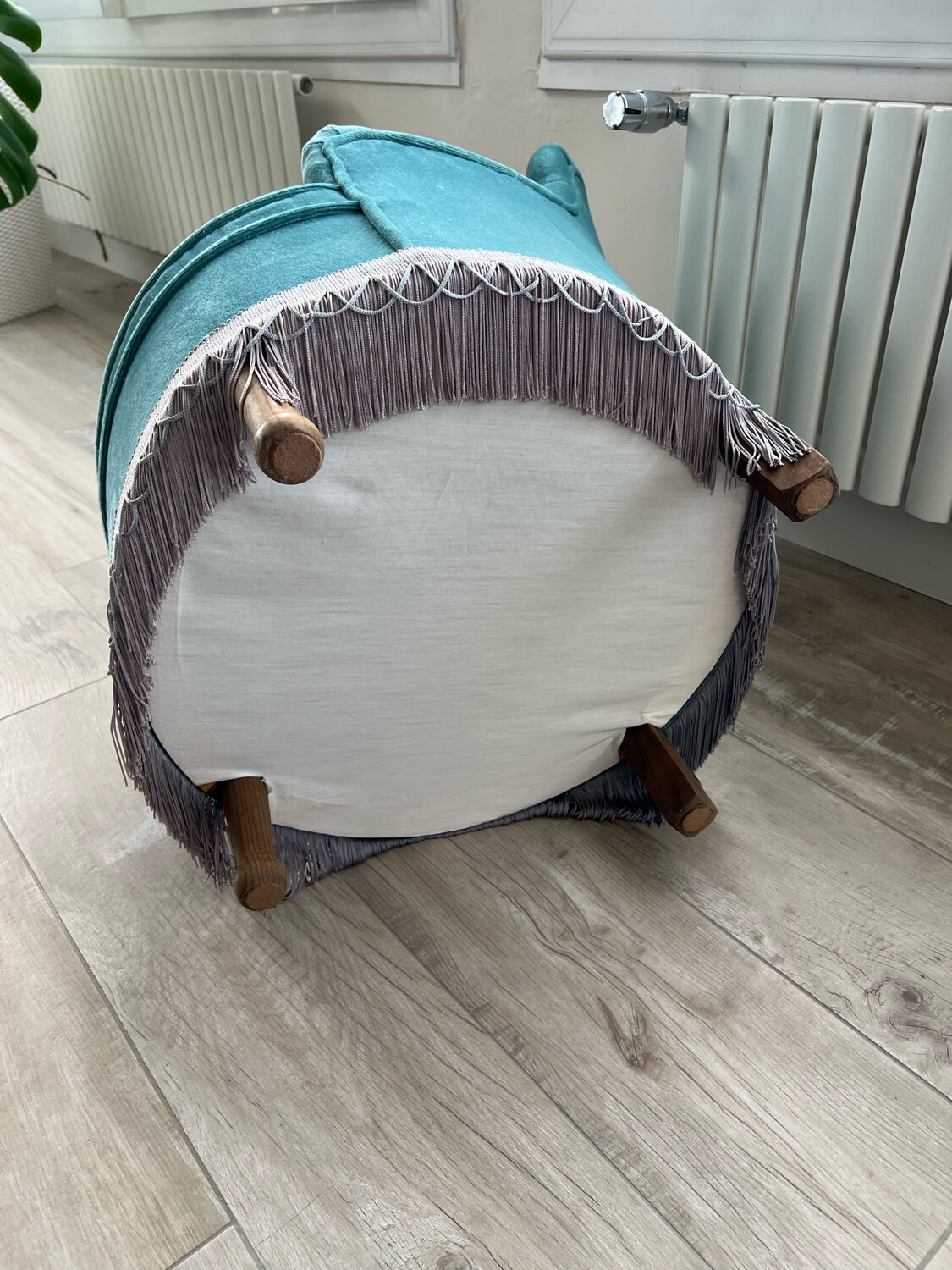 Toad armchair