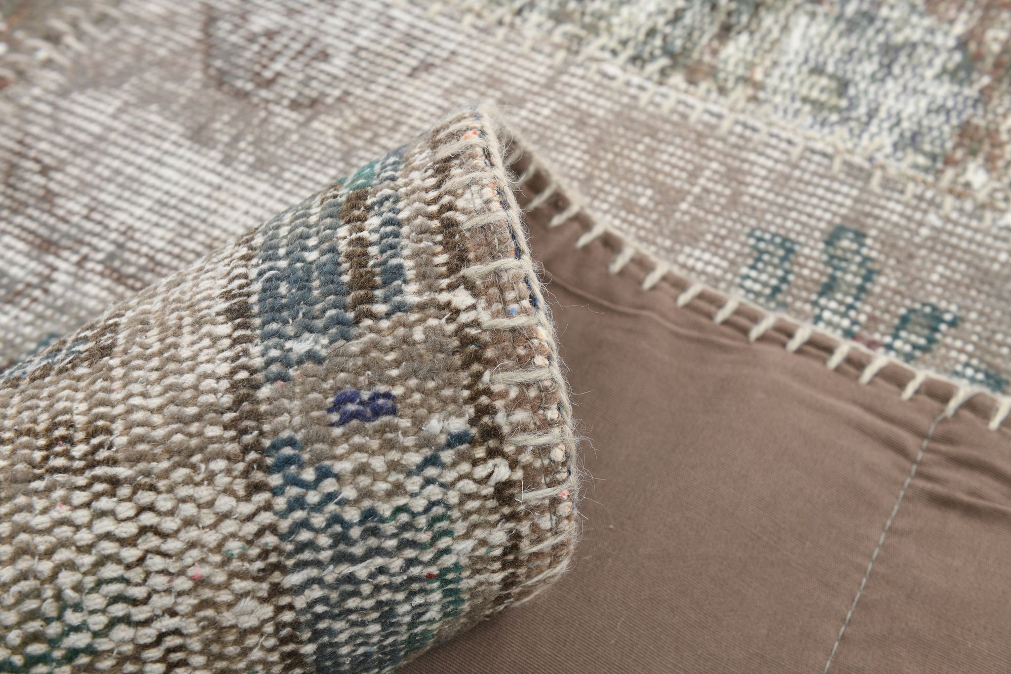 Tapis turc en laine fait à la main