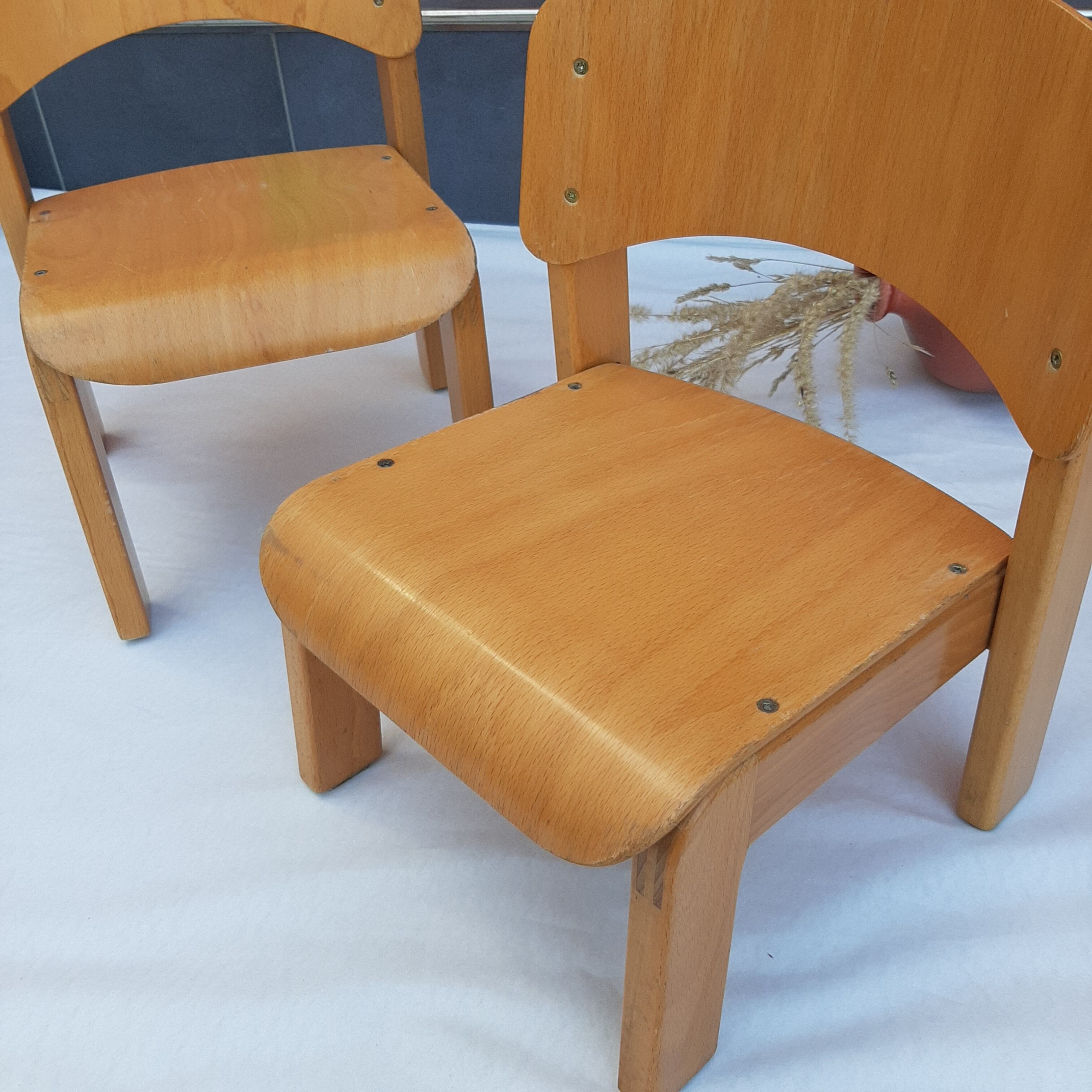 Lot 2 children's chairs beech wood