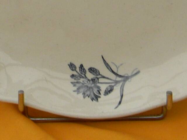 Longchamp earthenware dish cornflower decoration