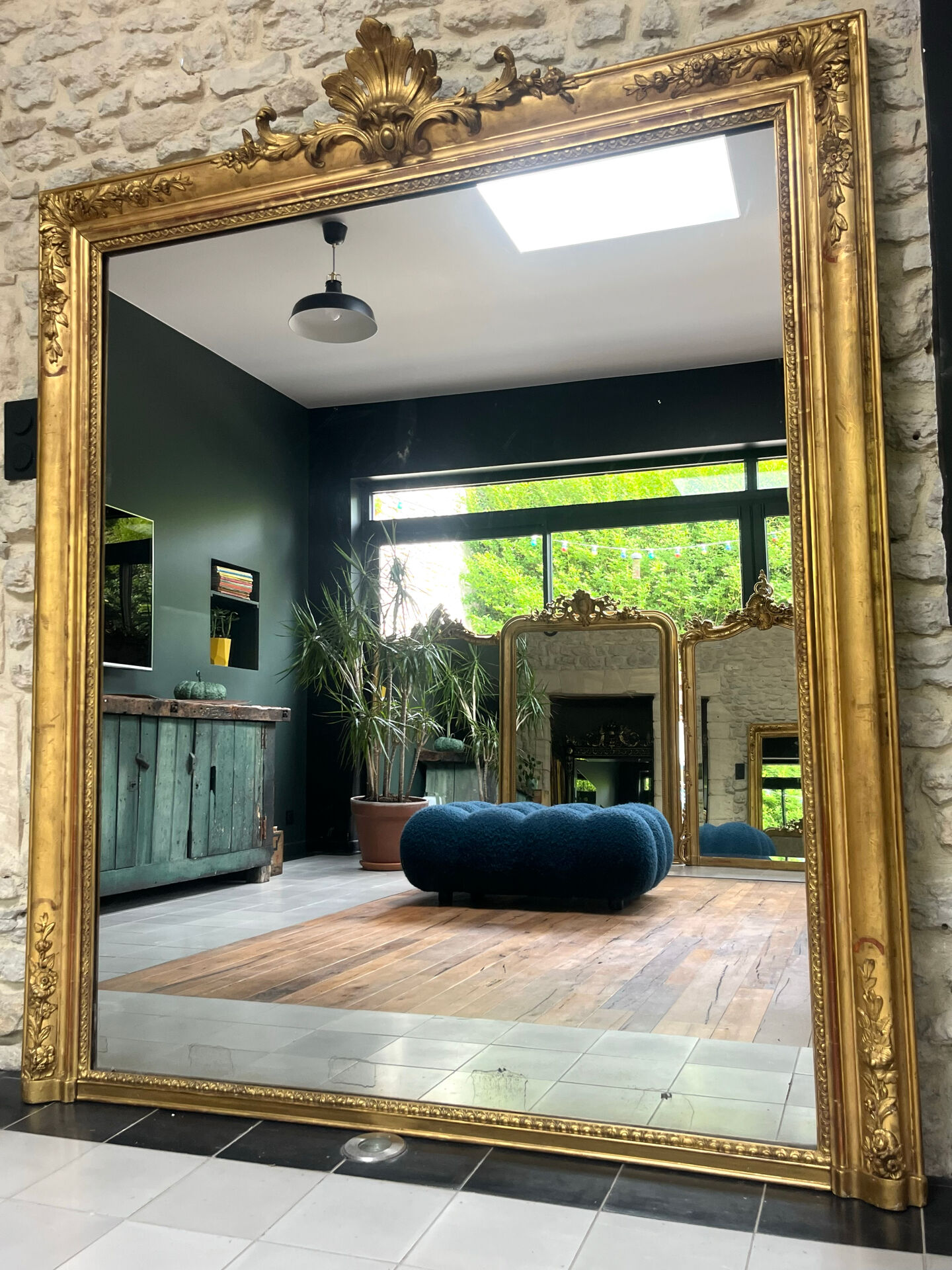 Fireplace mirror with pediment and pearl 178.5/151cm gold leaf, mercury
