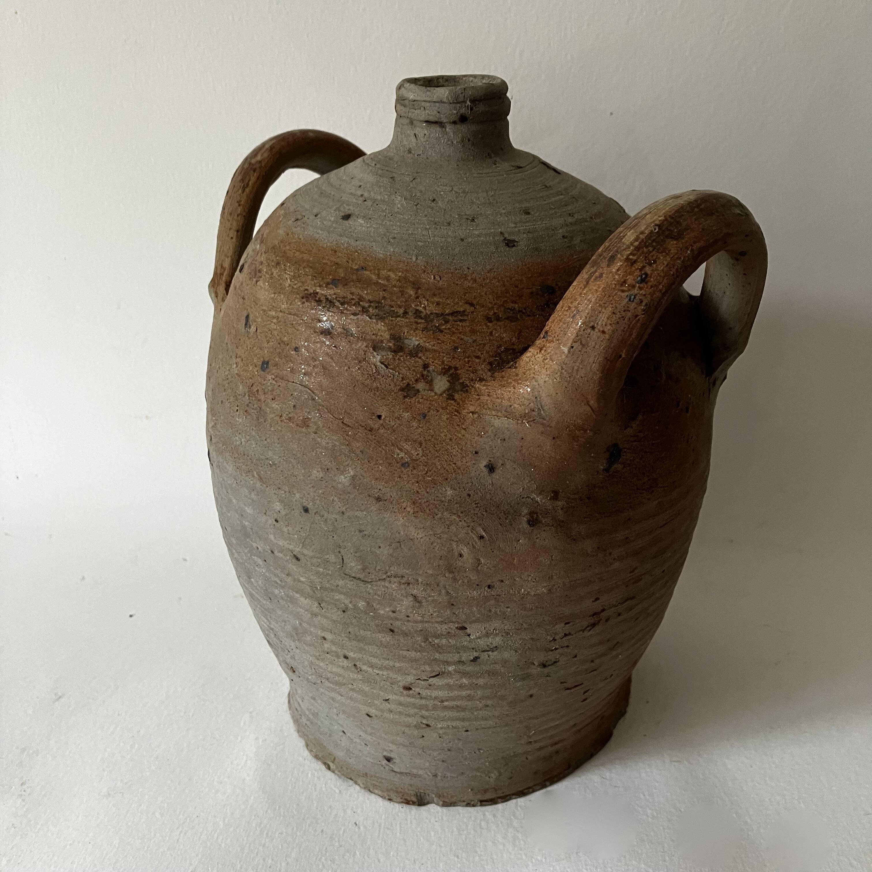 Small oil jar, old pottery