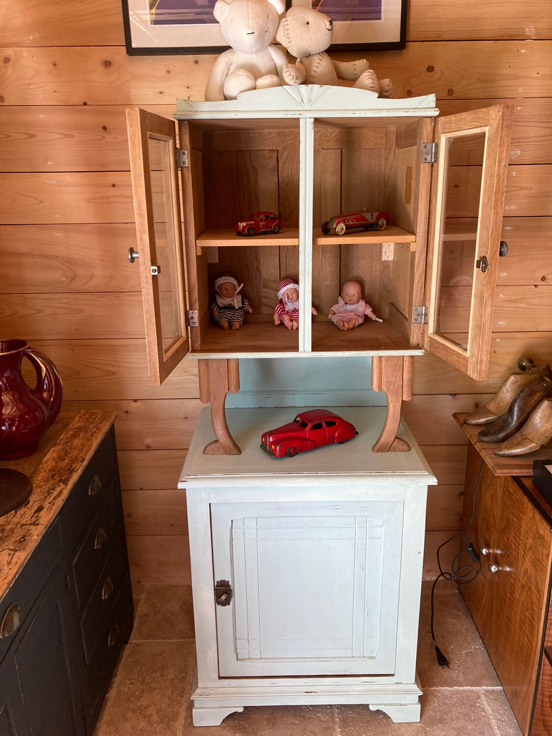 Children's room furniture